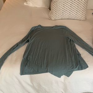 Lululemon long sleeve shirt